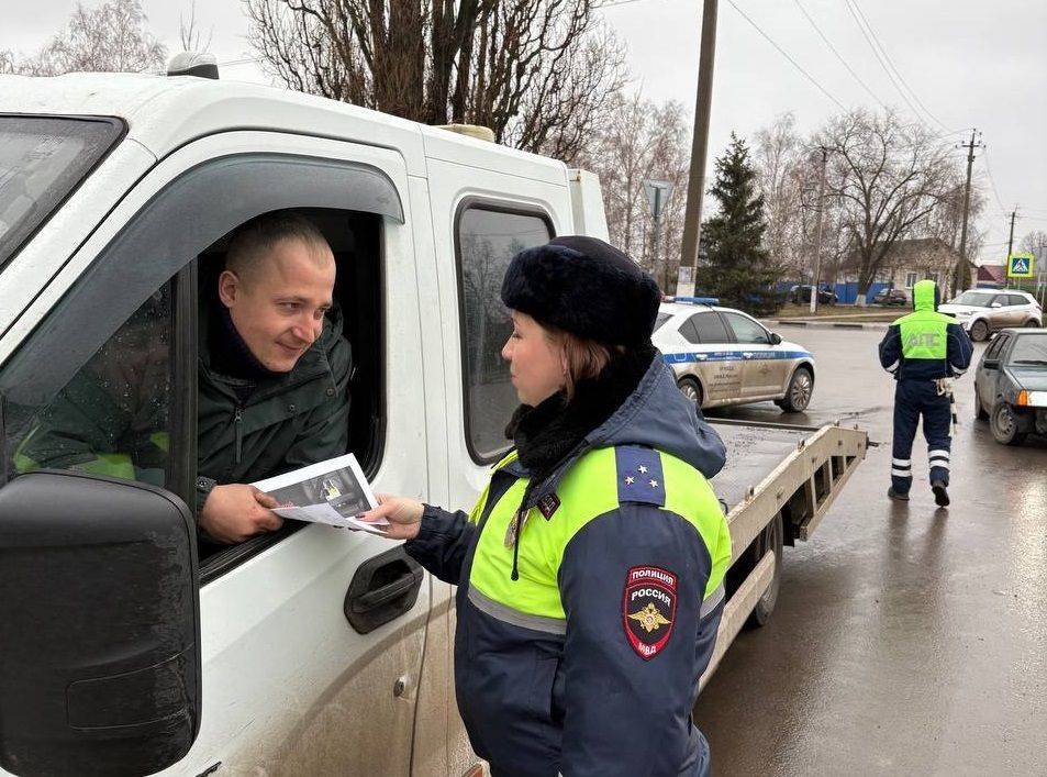 Белгородские автоинспекторы призывают водителей быть трезвыми за рулём.