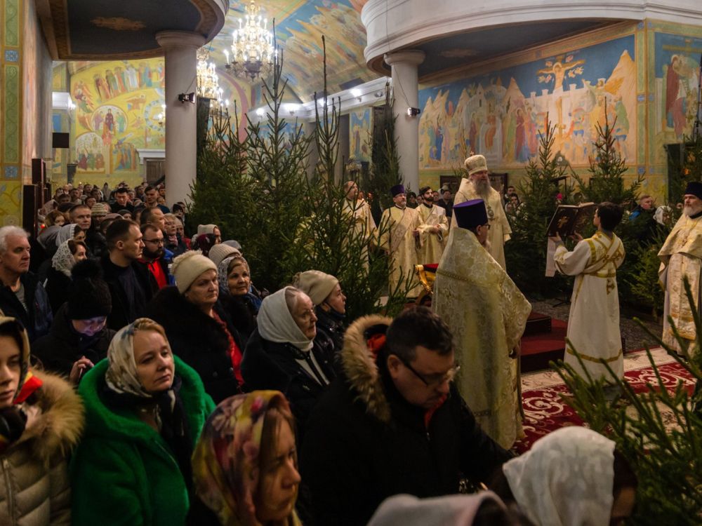 Рождество и планы на новые дороги: события 6 января в ЯНАО