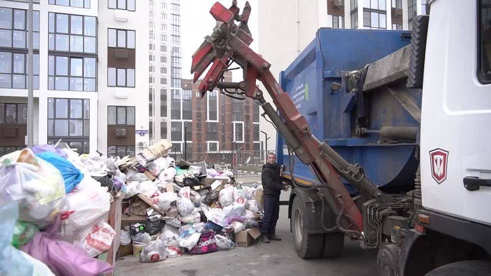 В Старом Осколе наладили плановый вывоз мусора