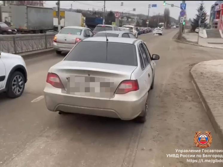 В Белгороде иномарка сбила пенсионерку на дороге