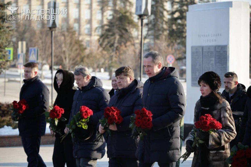 Вячеслав Гладков: В День защитника Отечества мы отдаём почести героям всех поколений