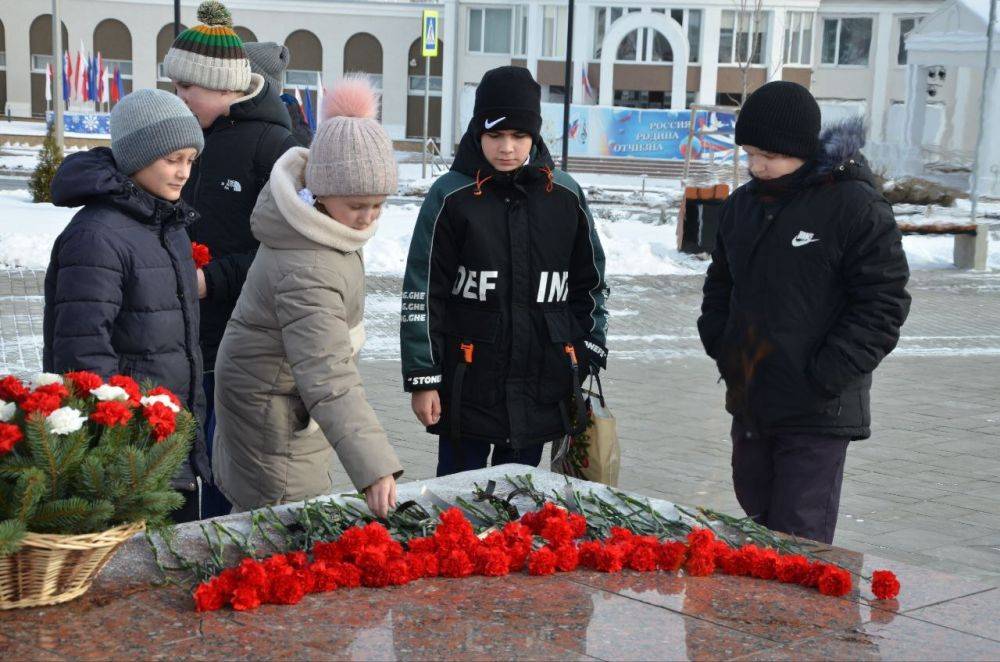 В день освобождения поселка Красная Яруга от немецко-фашистских захватчиков мы почтили память погибших защитников нашей Родины