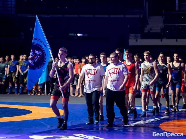 В Белгороде прошёл мастер-класс олимпийского чемпиона по греко-римской борьбе