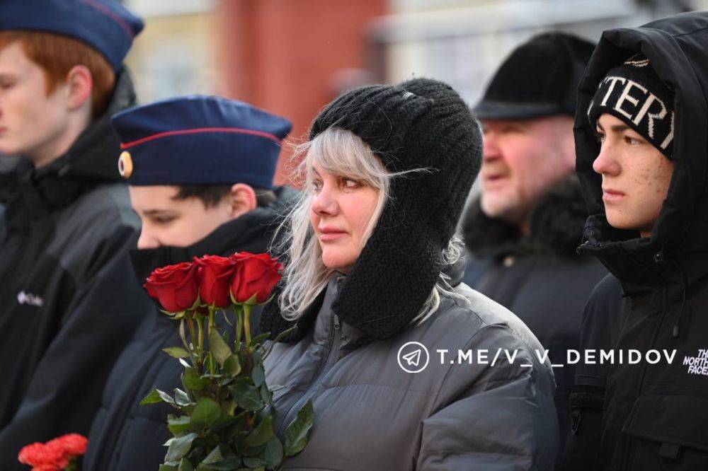 Валентин Демидов: В школе №20 в Белгороде открыли мемориальную доску в честь Защитника, Героя СВО, героя нашего города, кавалера ордена Мужества Яна Викторовича Прешпективного