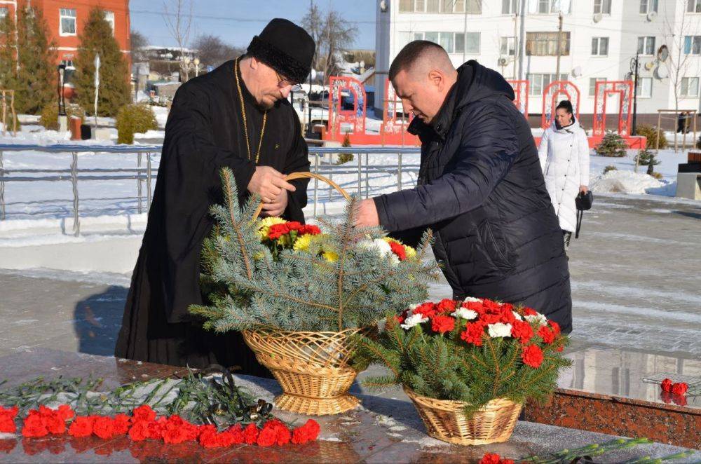 В день освобождения поселка Красная Яруга от немецко-фашистских захватчиков мы почтили память погибших защитников нашей Родины