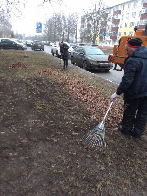 МБУ «Благоустройство Яковлевского муниципального округа» продолжает работы по уборке территорий