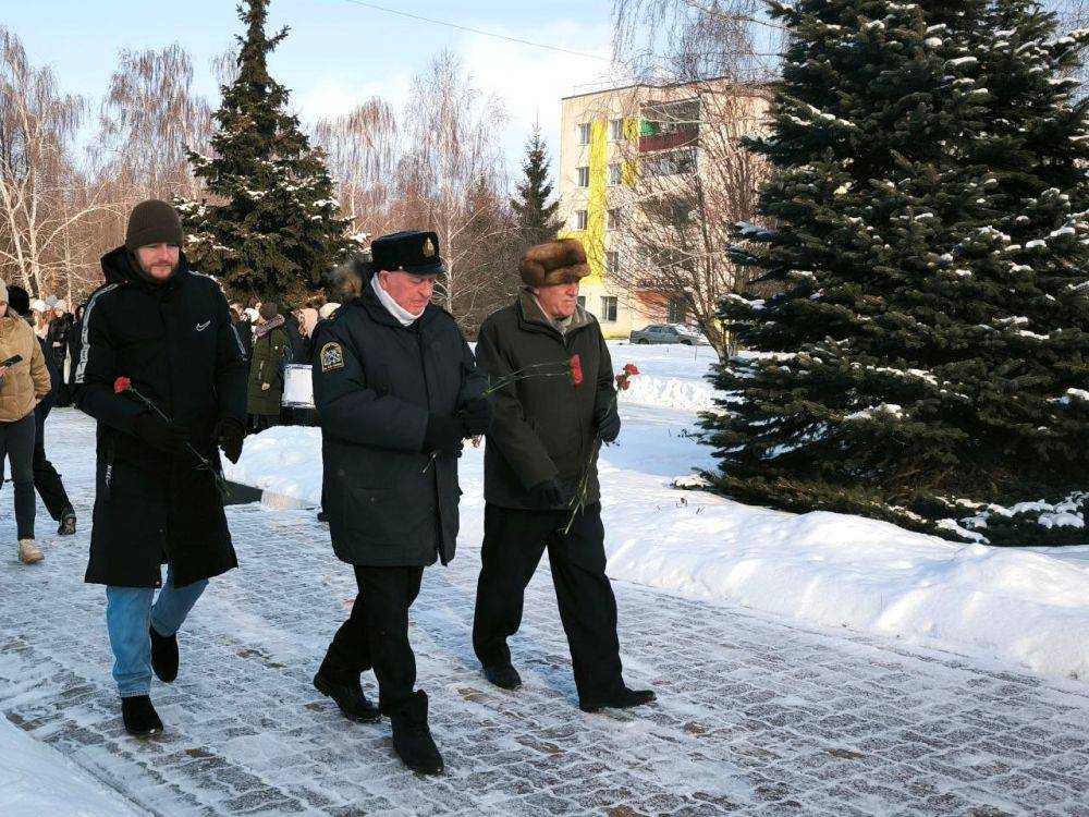 21 февраля, в преддверии празднования Дня защитника Отечества , на центральной площади города Строителя возле часовни «Георгия Победоносца», прошла «Вечная поверка»