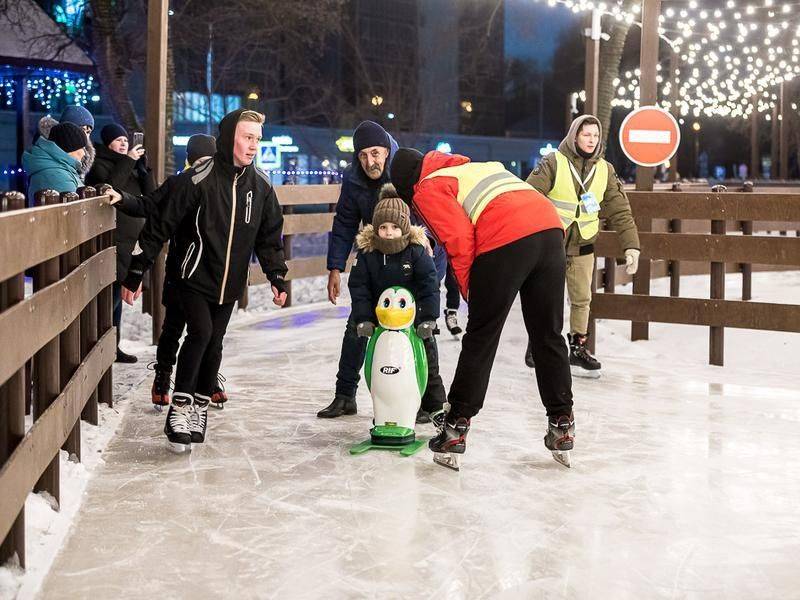 С 18:00 сегодня открываются катки в Белгороде – в Центральном парке и на Есенина