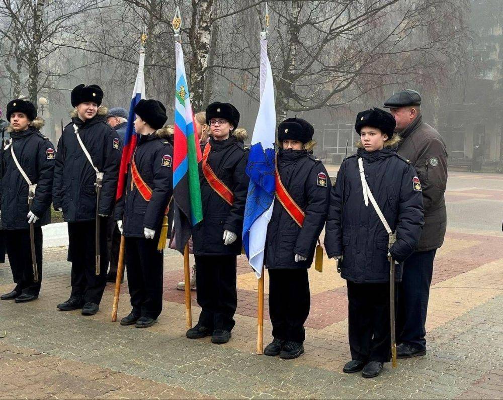 В рамках месячника оборонно-массовой и спортивной работы, посвященный Году защитника Отечества, 31 января на центральной площади города Строителя, возле часовни «Георгия Победоносца», прошла «Вечная поверка»