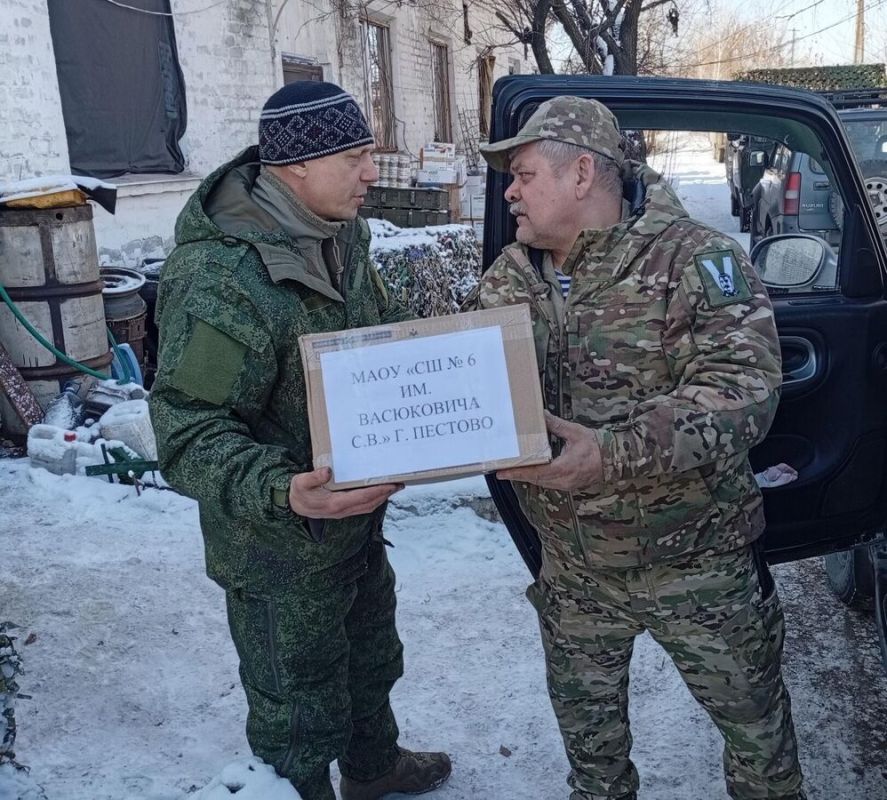 Новгородский депутат отвез бойцам в зону СВО бензогенератор и инструменты