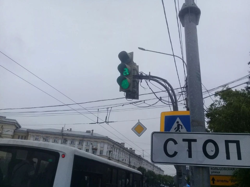 В Белгороде на пересечении проспекта Б.Хмельницкого и улицы Привольной не работает светофор0