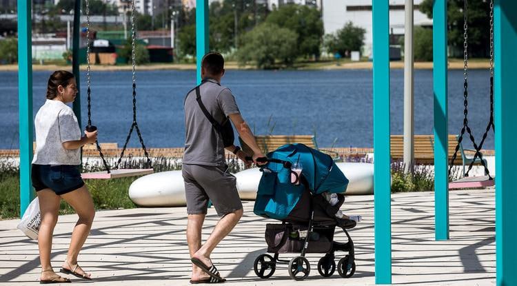 432 белгородские студенческие семьи единовременно получили выплату после рождения ребёнка