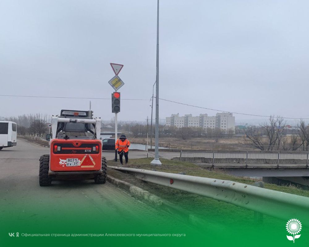 В Алексеевском муниципальном округе продолжаются работы по приведению в нормативное состояние улично-дорожной сети и общественных пространств после зимнего периода