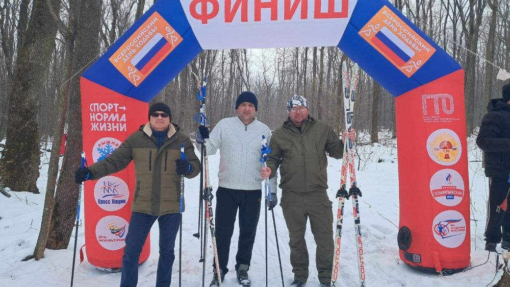 В урочище «Еремчино» в Вейделевке прошёл массовый старт «Вейделевская лыжня — 2025», посвящённый 80-летию Великой Победы