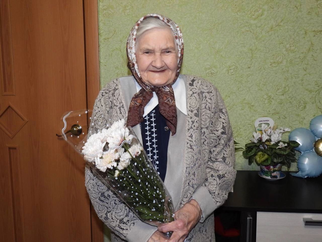 Татьяна Киричкова: Сегодня свой 95-летний юбилей отмечает жительница поселка Ровеньки Евдокия Тихоновна Пигунова — ветеран труда, труженик тыла!