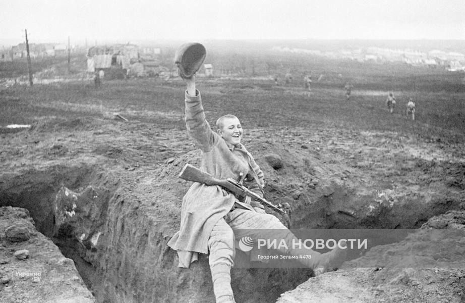 В спецпроекте «Фотоальбом Победы» мы каждый день публикуем небольшую подборку фотографий военных лет