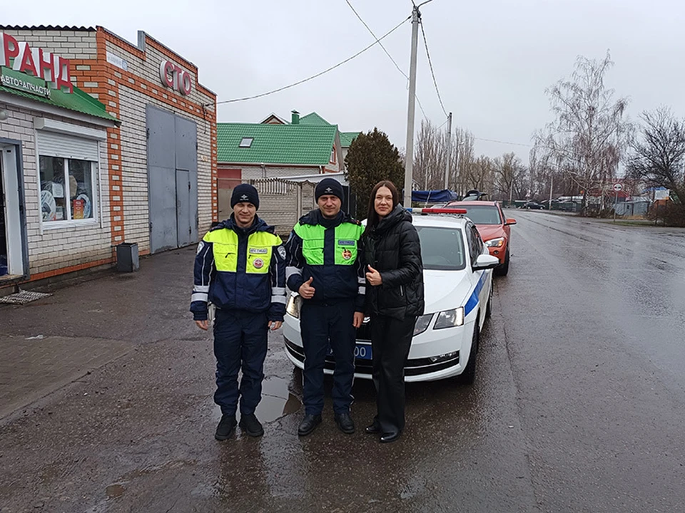 Белгородские ГАИшники помогли попавшей в беду автомобилистке0