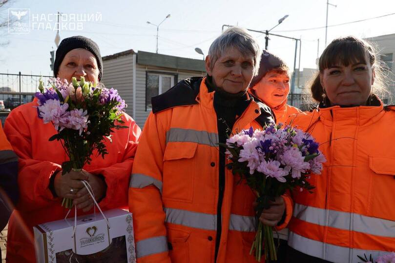 «Благодарны за ваш труд»: губернатор поздравил сотрудниц Белгорблагоустройства с 8 Марта2