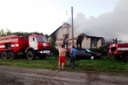 На пожаре под Белгородом погибли дедушка и внук