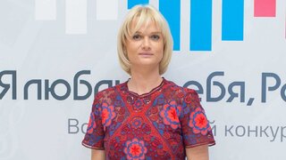 Светлана Хоркина удивила ярким нарядом