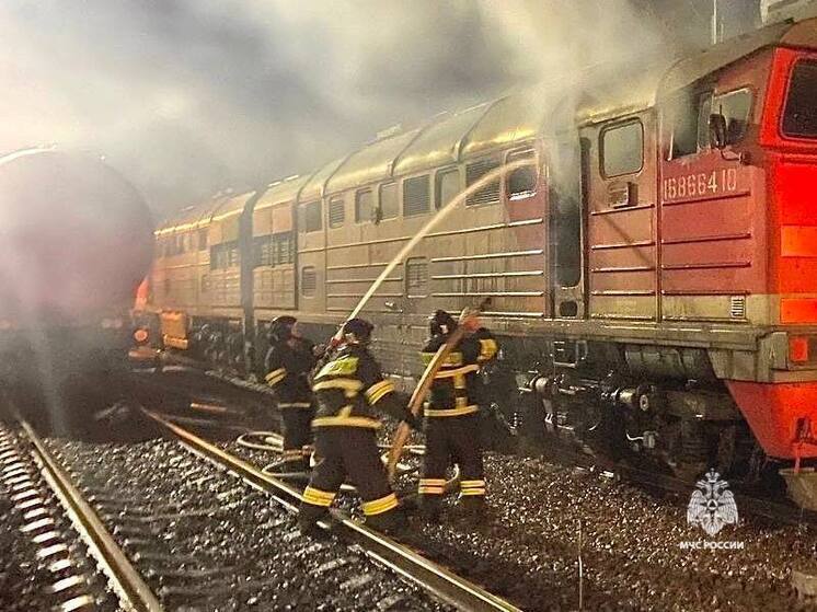 В Старом Осколе на железнодорожном вокзале горел тепловоз